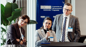 Prezentacja raportu z „badania czarnego worka” podczas konferencji UNEP/GRID-Warszawa